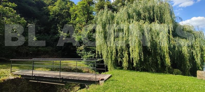 Moulin - 195 m² - 6 pièces