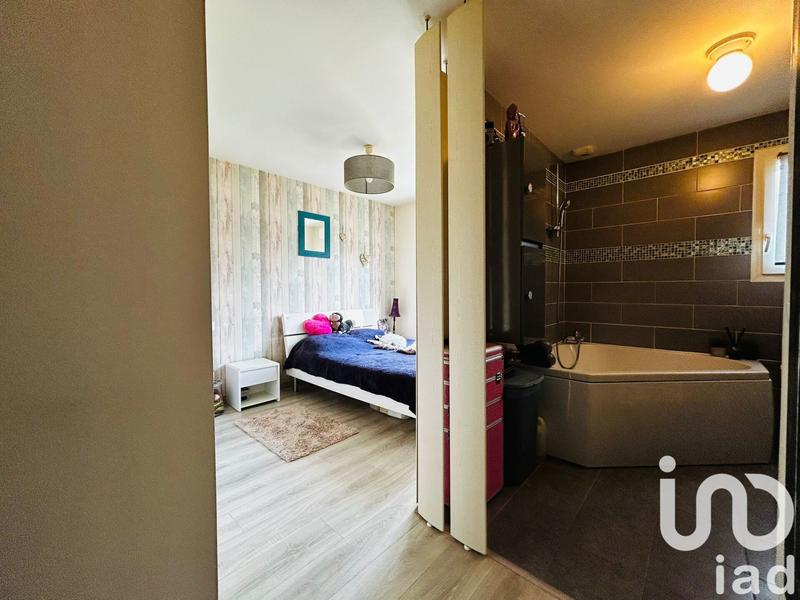 Maison - 93 m² - 5 pièces