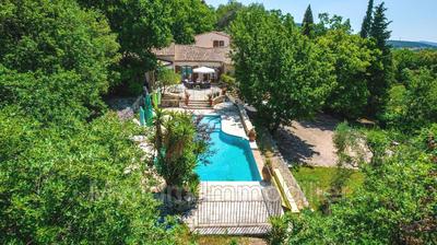 Maison - 200 m² - 6 pièces