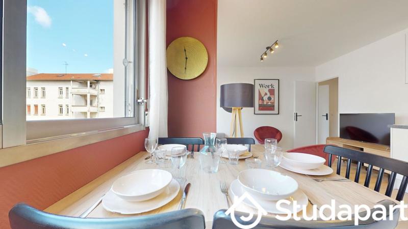 Chambre - 10 m² - 1 pièce