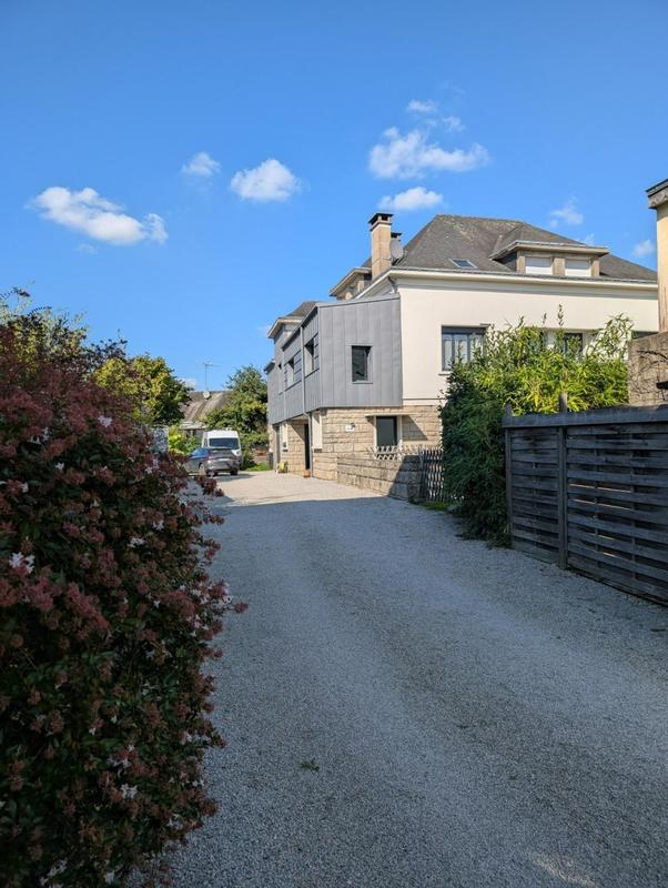Maison - 340 m² - 10 pièces