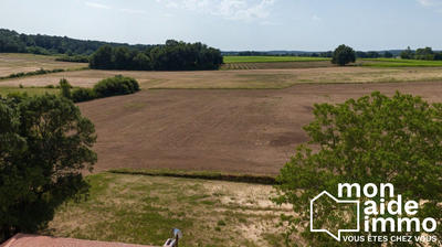 Maison - 460 m² - 8 pièces