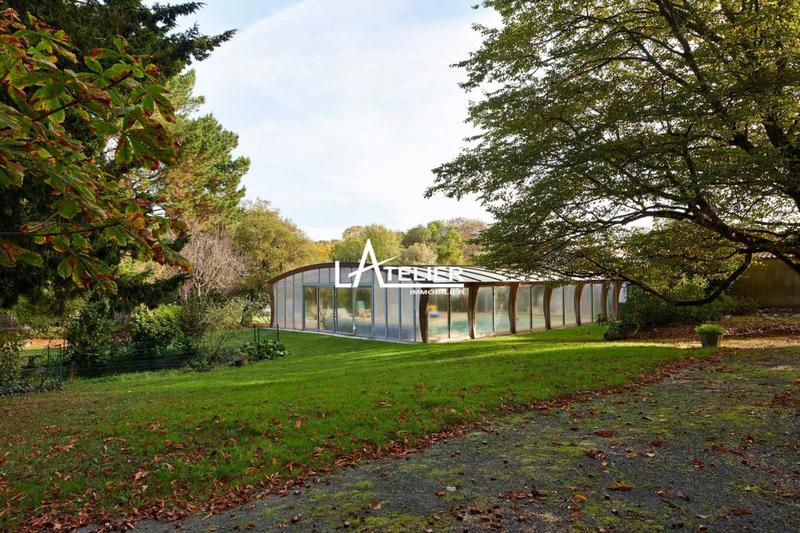 Propriété - 290 m² - 12 pièces