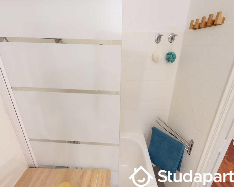 Chambre - 120 m² - 1 pièce