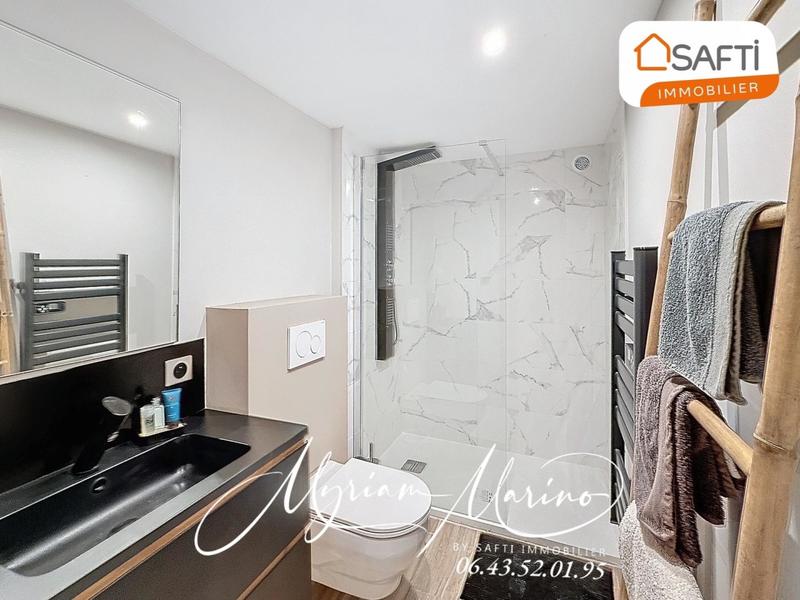 Villa - 180 m² - 8 pièces