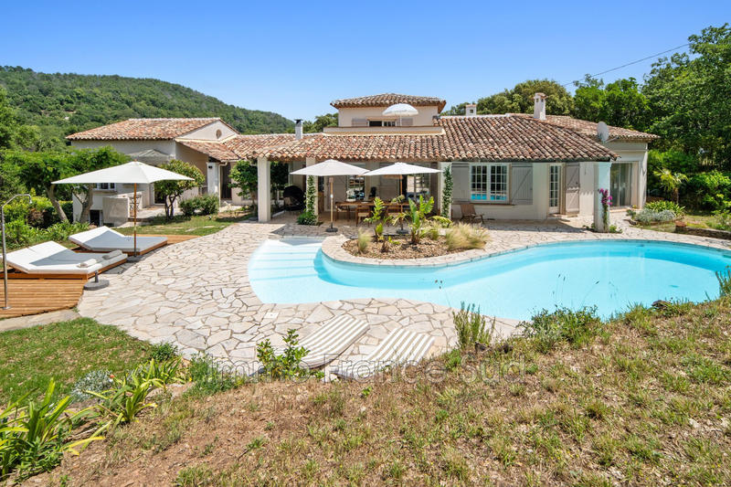 Villa - 200 m² - 8 pièces