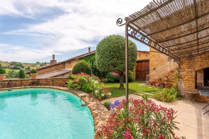 Maison - 212 m² - 5 pièces