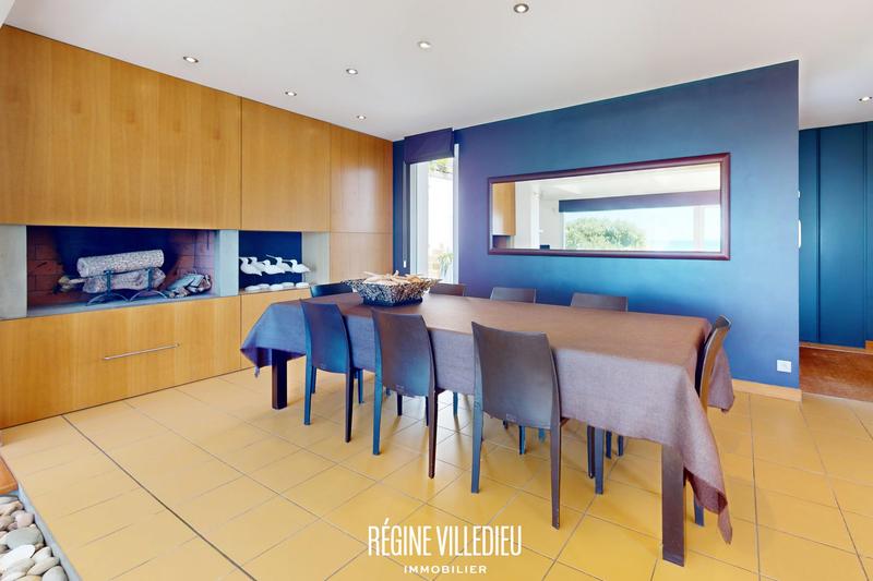 Maison - 198 m² - 8 pièces