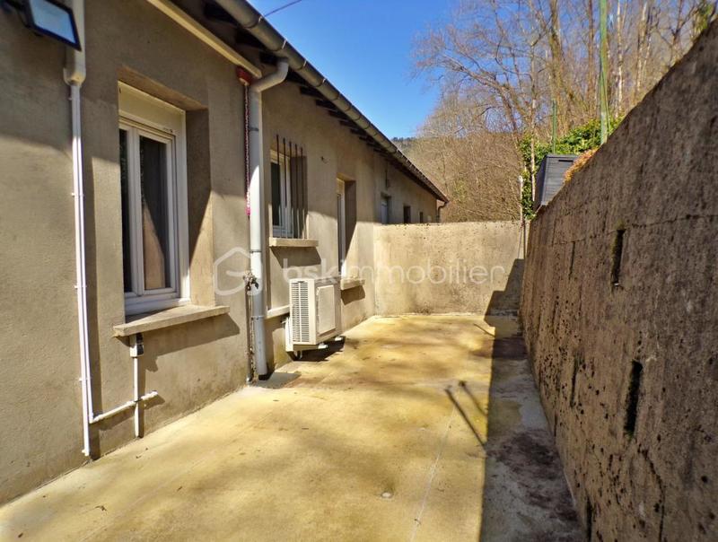Maison de village - 80 m² - 3 pièces