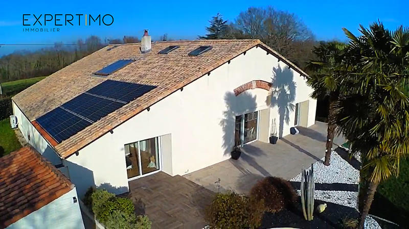 Propriété - 217 m² - 8 pièces