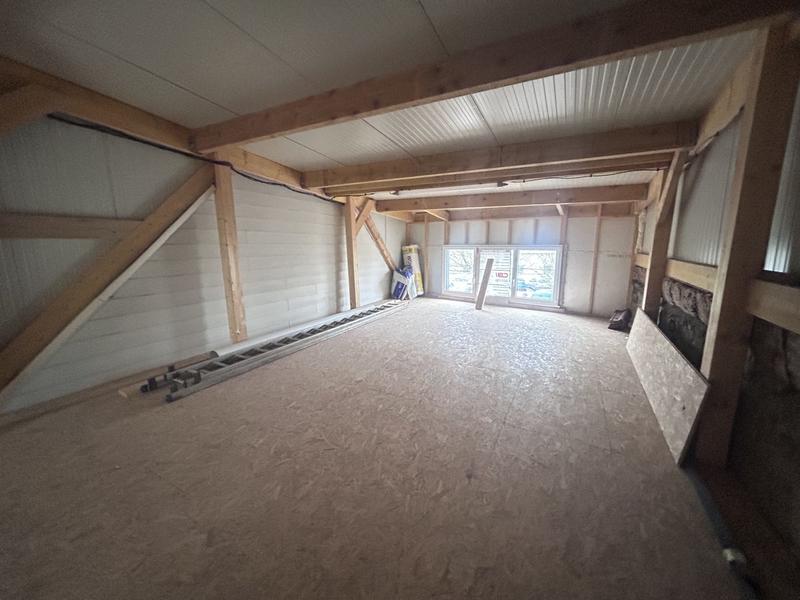 Local d'activités - 137 m²