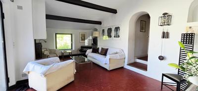 Maison - 237 m² - 6 pièces