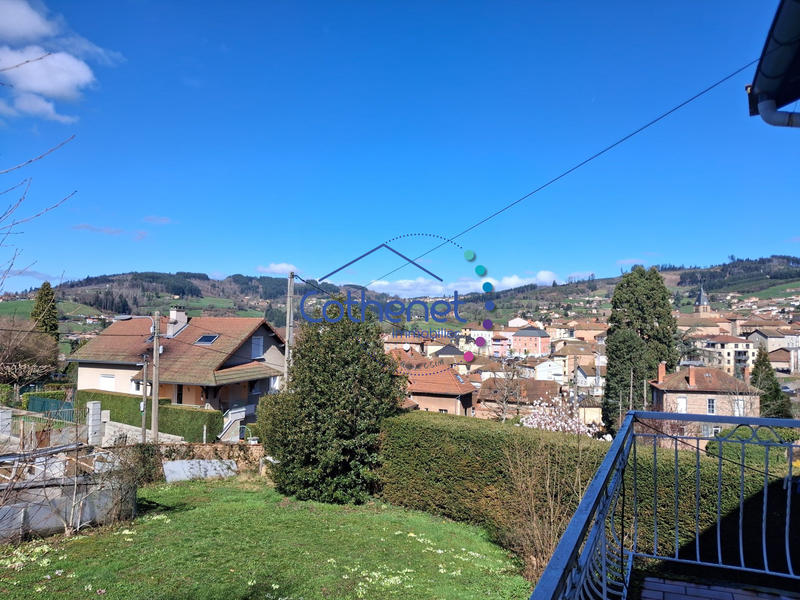 Maison traditionnelle - 166 m² - 7 pièces