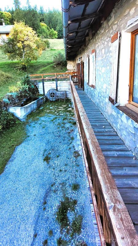 Loft - 105 m² - 6 pièces