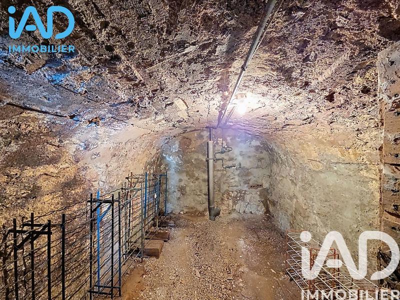 Maison - 260 m² - 7 pièces