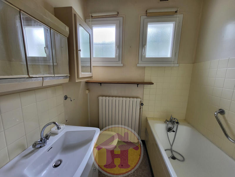 Maison - 98 m² - 5 pièces