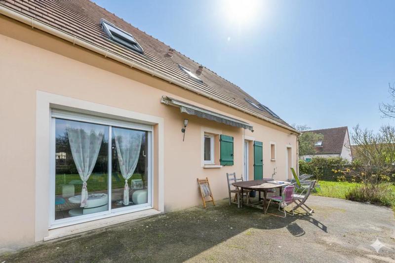 Maison - 200 m² - 8 pièces