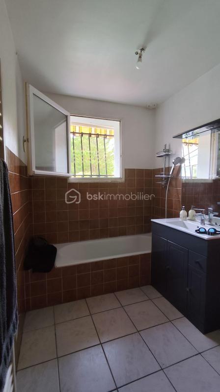 Maison traditionnelle - 147 m² - 5 pièces