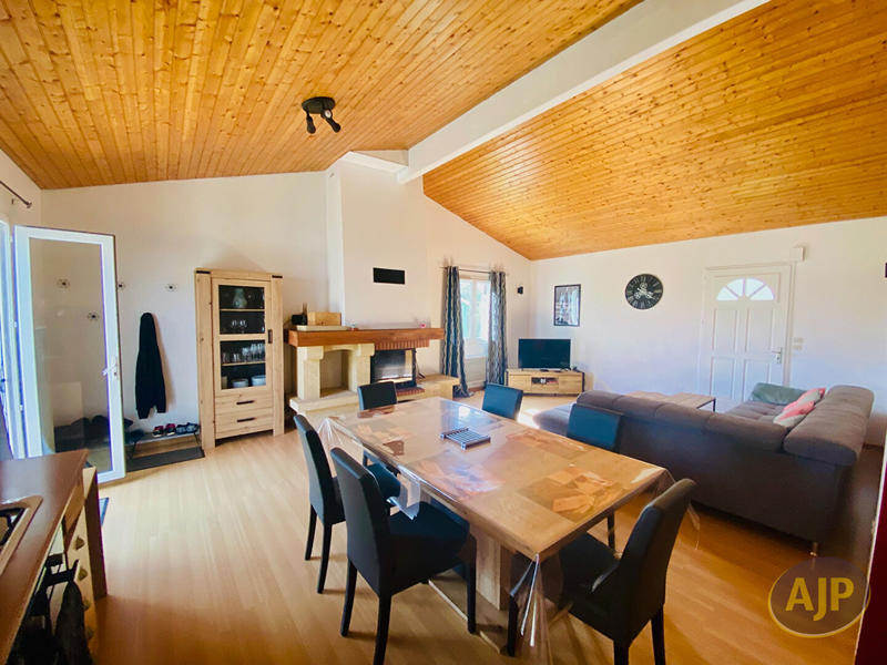 Maison - 105 m² - 5 pièces