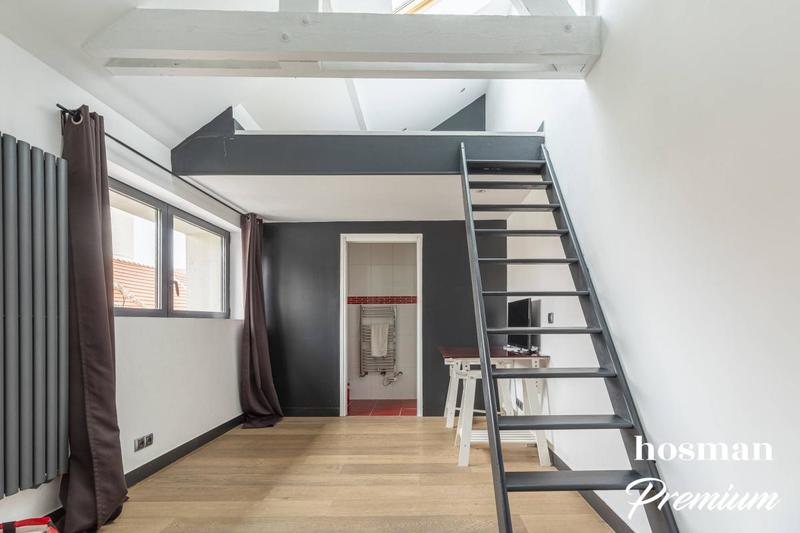 Maison - 290 m² - 6 pièces