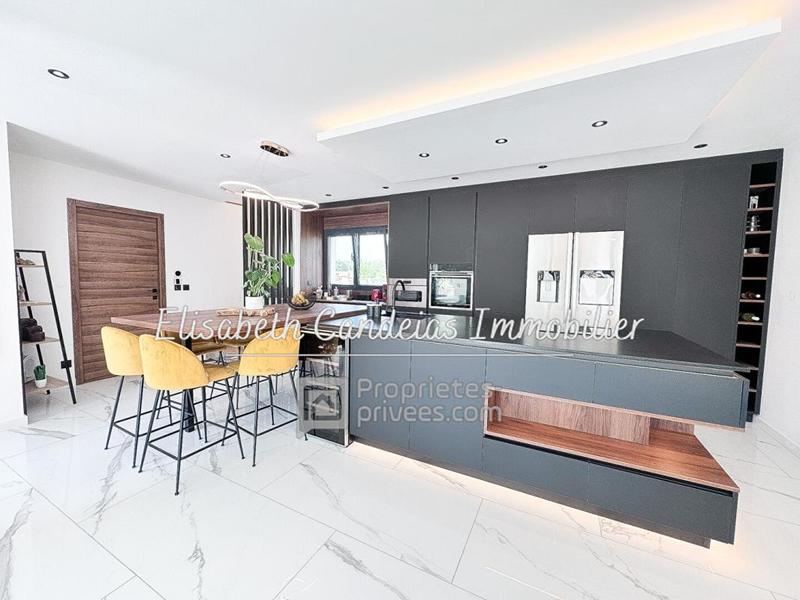 Maison - 150 m² - 6 pièces