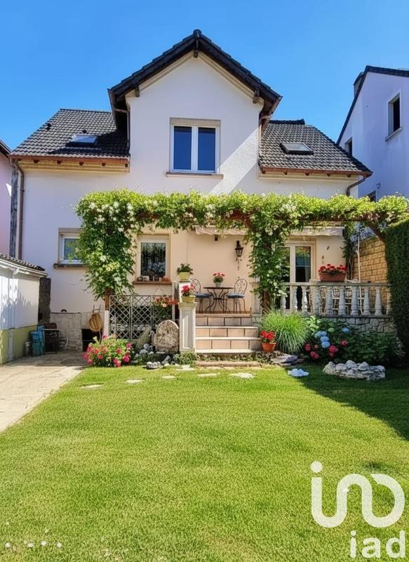 Maison - 122 m² - 6 pièces