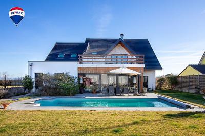 Propriété - 256 m² - 7 pièces