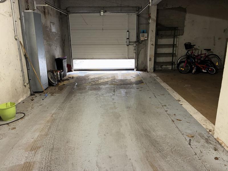 Parking / Garage - 18 m²