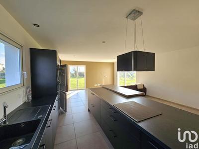 Maison - 99 m² - 4 pièces