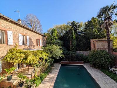 Demeure - 315 m² - 10 pièces