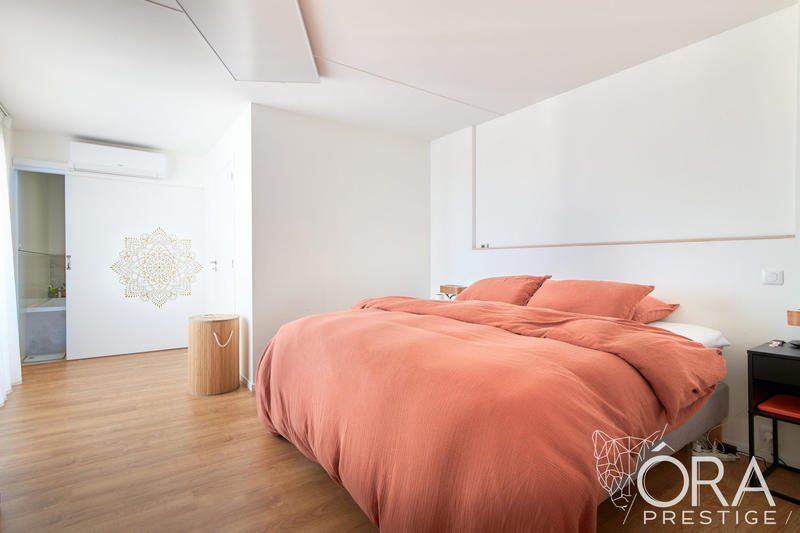 Maison contemporaine - 208 m² - 8 pièces