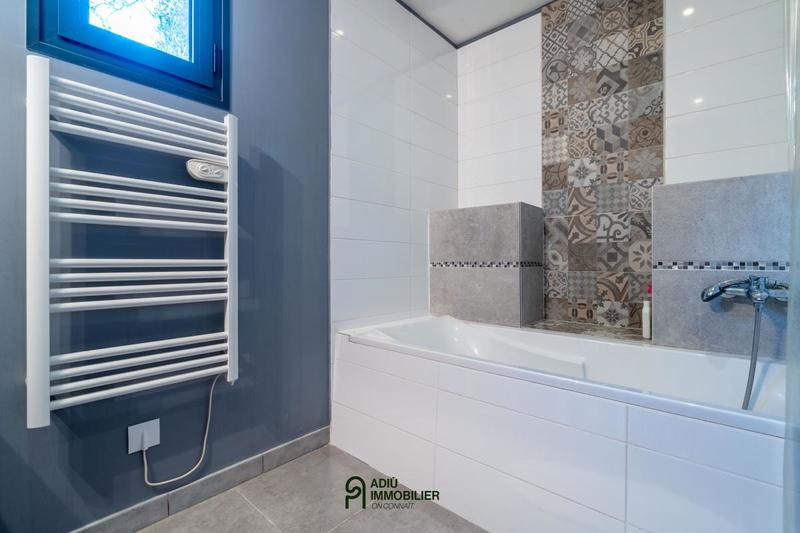 Maison - 136 m² - 4 pièces