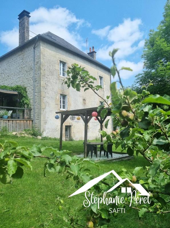 Maison - 220 m² - 7 pièces