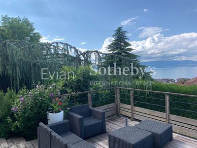 Maison - 243 m² - 8 pièces