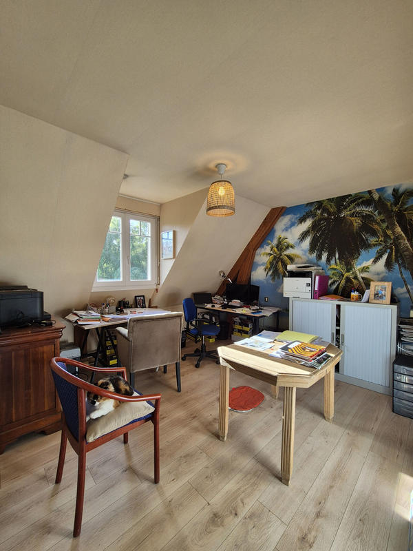 Maison - 180 m² - 8 pièces