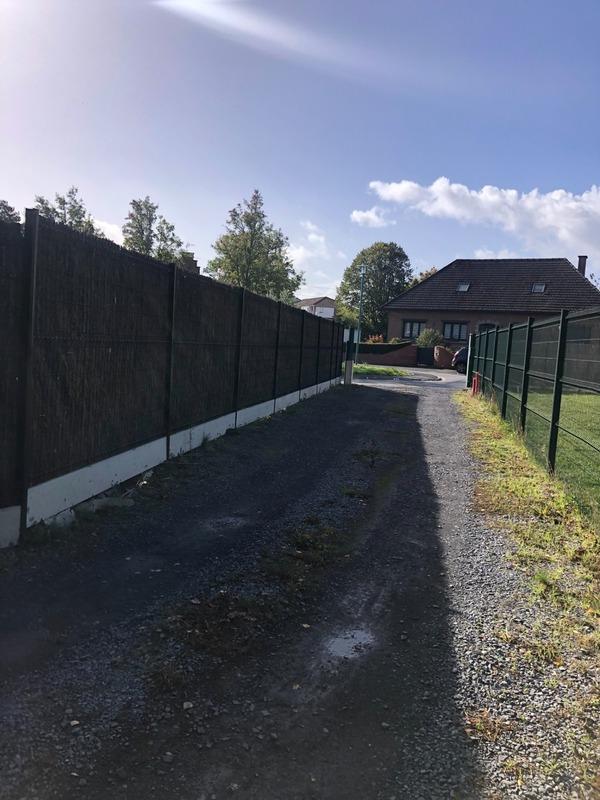 Terrain constructible - 898 m²