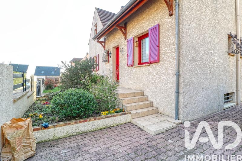 Maison - 123 m² - 8 pièces