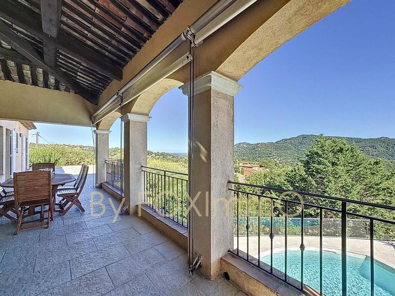 Villa - 208 m² - 7 pièces
