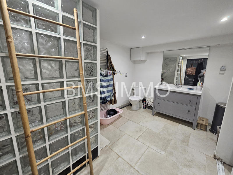 Maison - 205 m² - 6 pièces