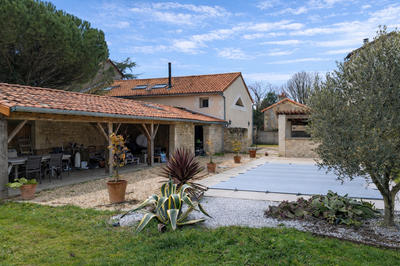 Maison - 255 m² - 7 pièces