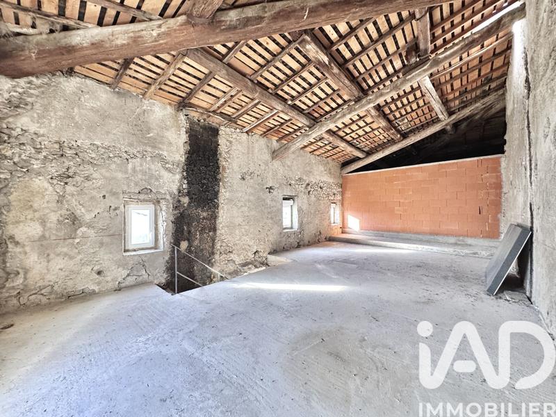 Maison - 250 m² - 10 pièces