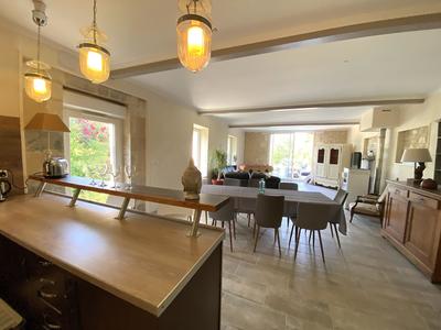 Maison en pierre - 180 m² - 7 pièces