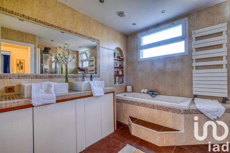 Maison - 170 m² - 6 pièces