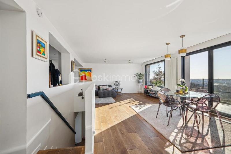 Maison - 234 m² - 7 pièces