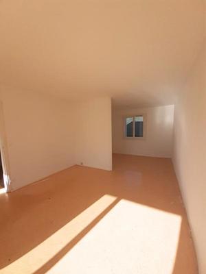 Maison - 82 m² - 6 pièces