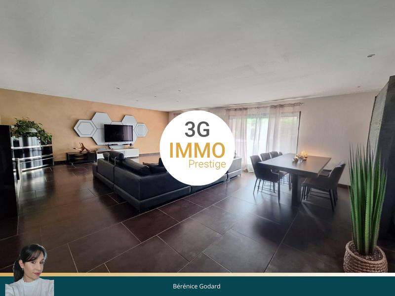 Maison - 202 m² - 5 pièces