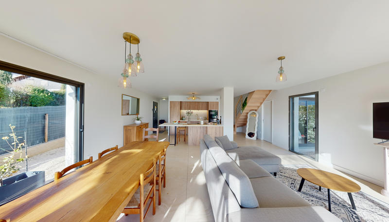 Maison - 125 m² - 5 pièces