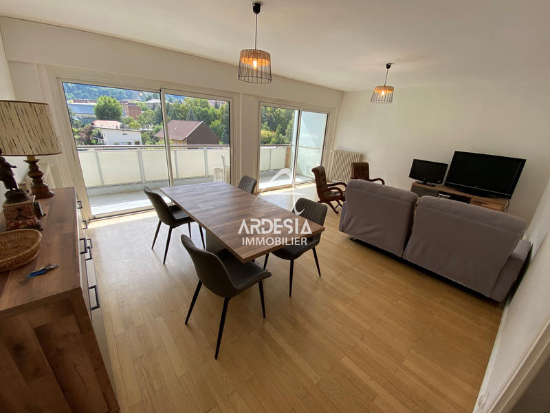 Appartement - 91 m² - 3 pièces