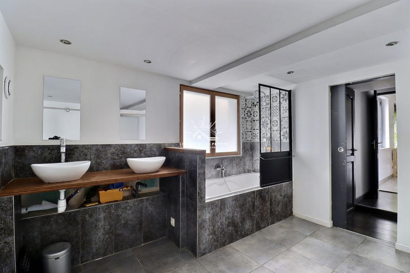 Maison - 88 m² - 4 pièces