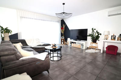 Maison - 89 m² - 5 pièces